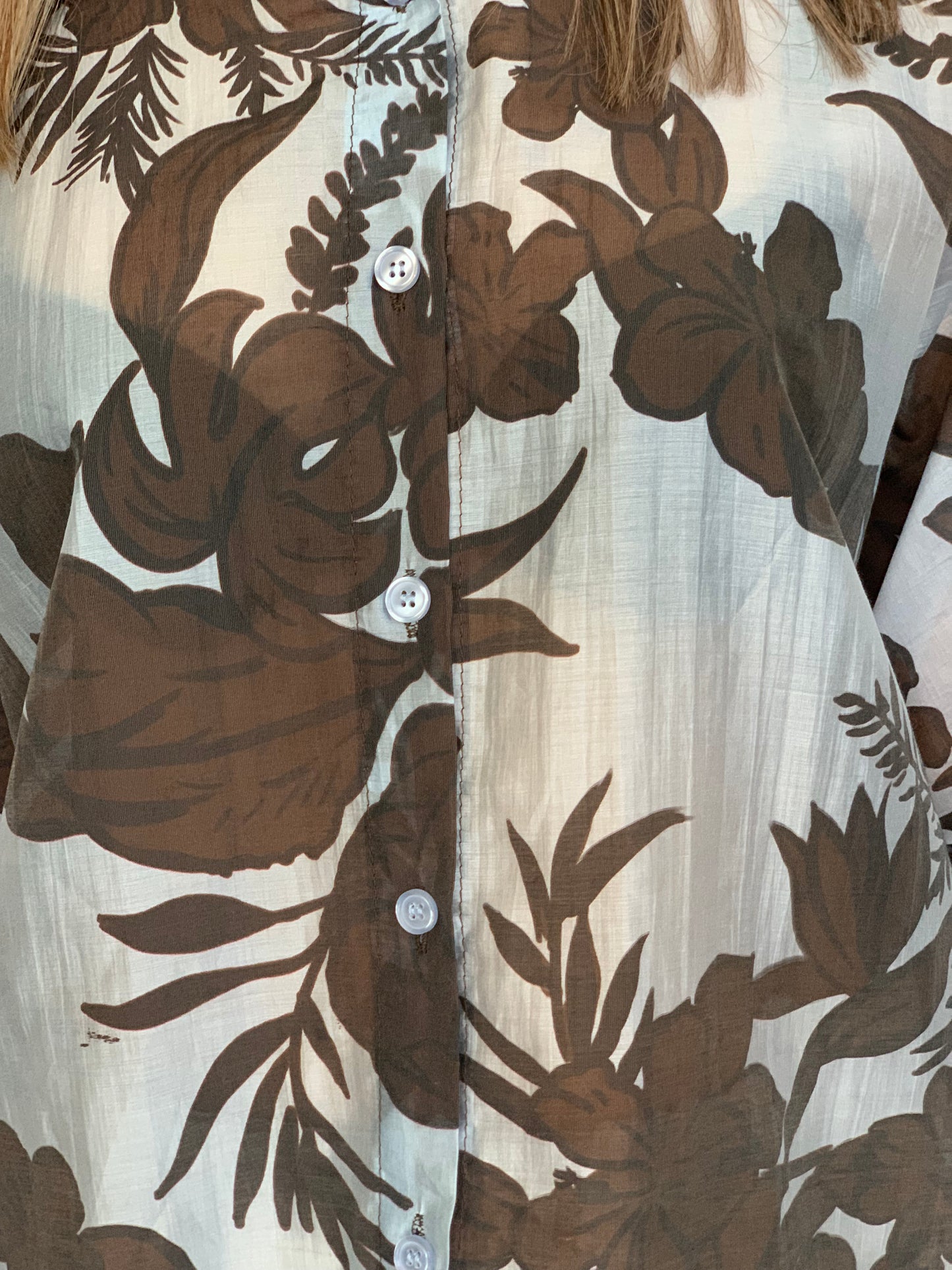 Camisa corta estampada.
