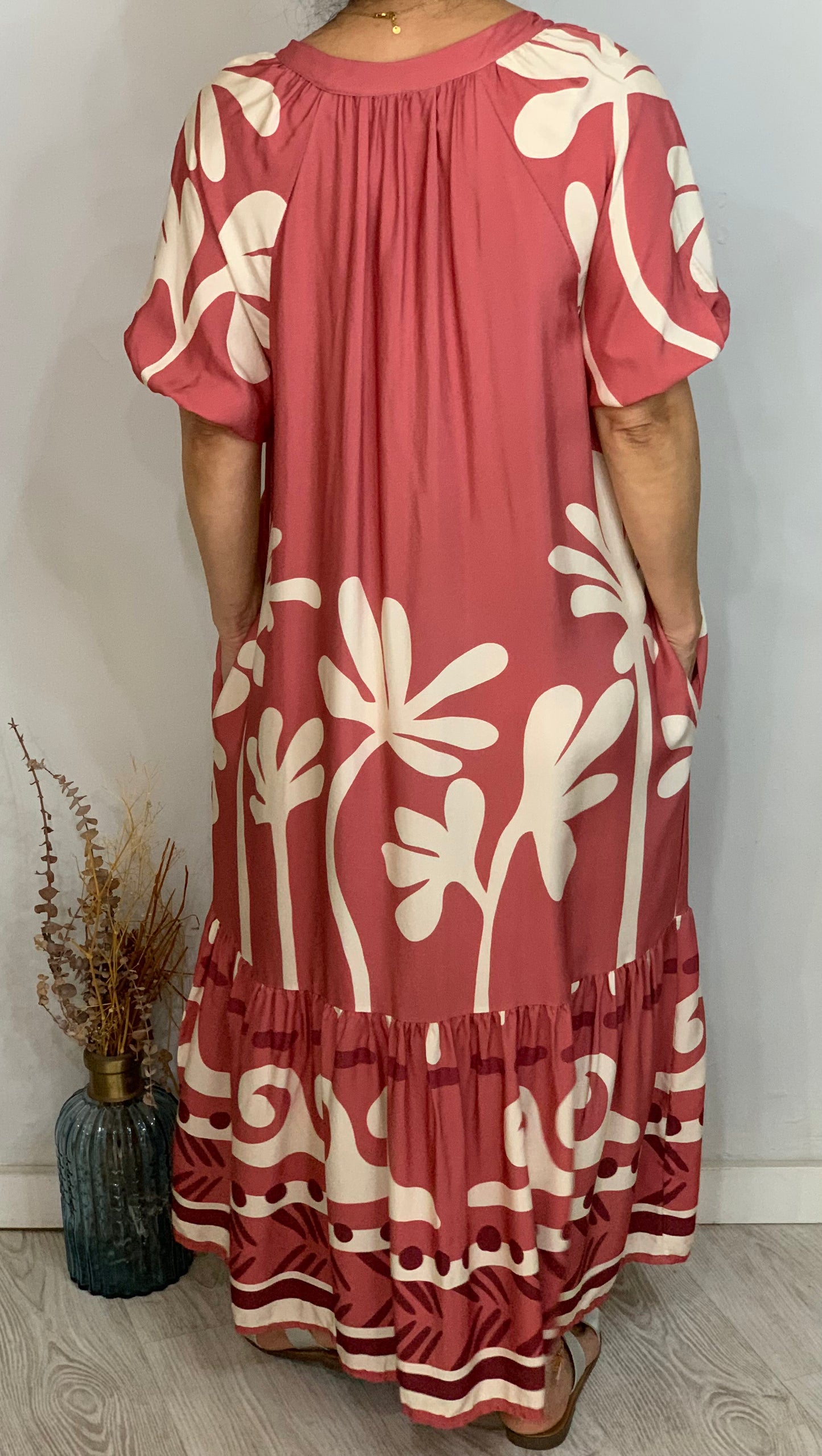 Vestido rosado.