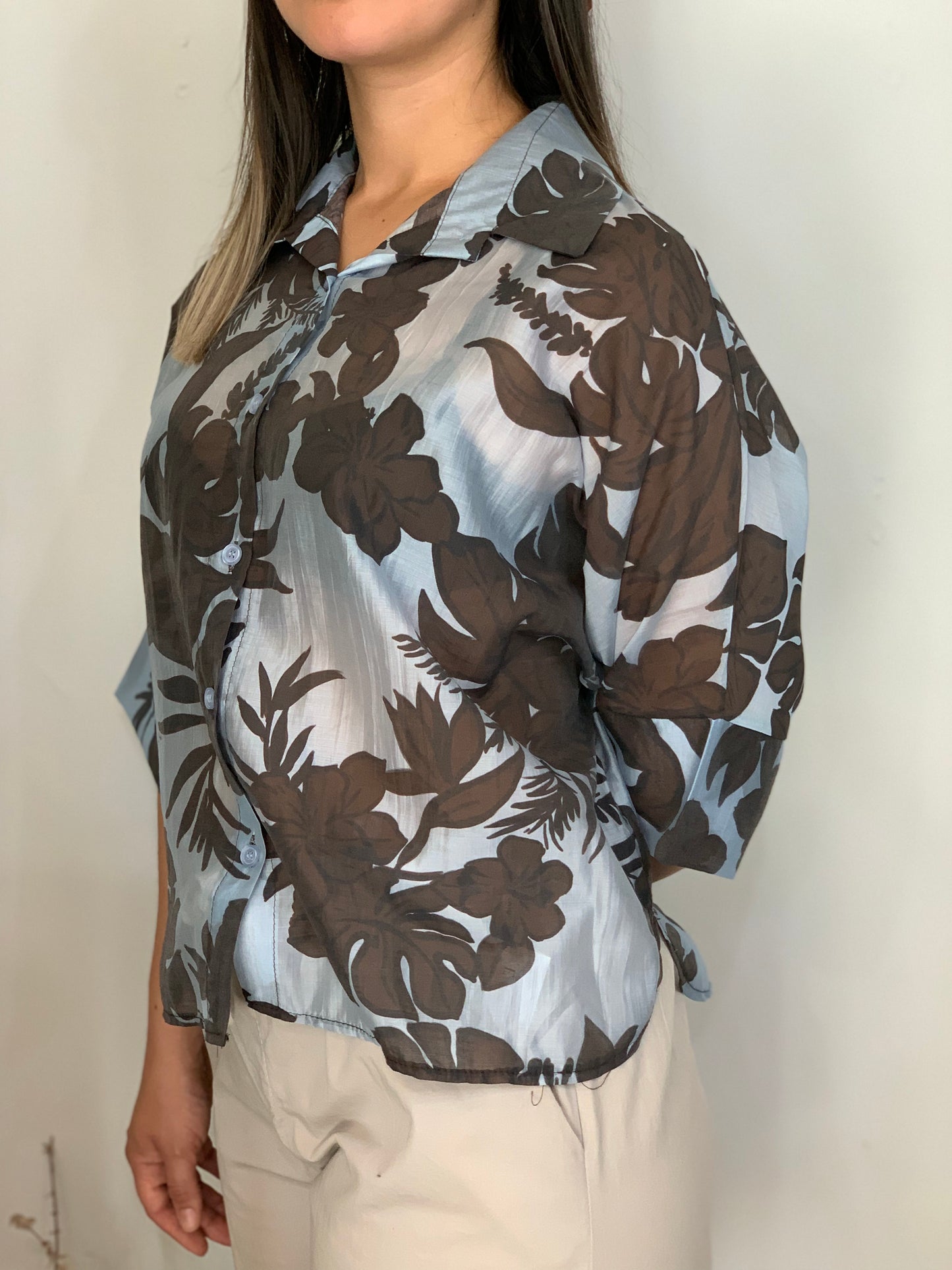 Camisa corta estampada.