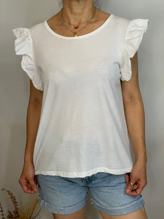 Camiseta volantes blanca.